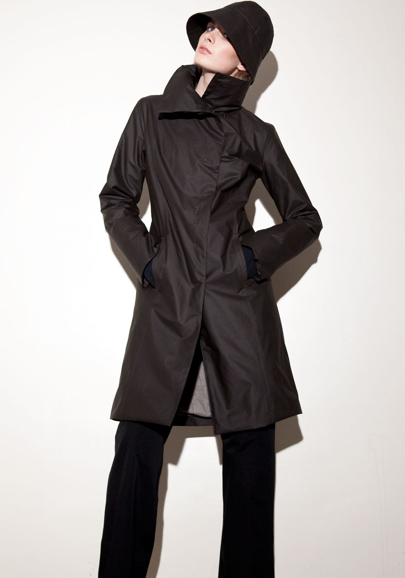 Il cappotto impermeabile invernale Blueberry Couture & Cappello pioggia - caffè nero
