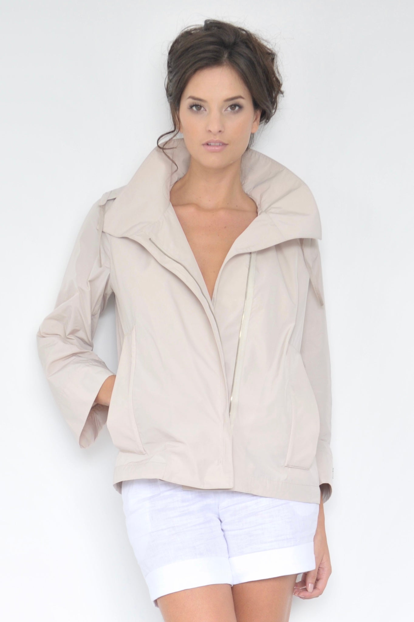 La giacca leggera impermeabile beige Faubourg