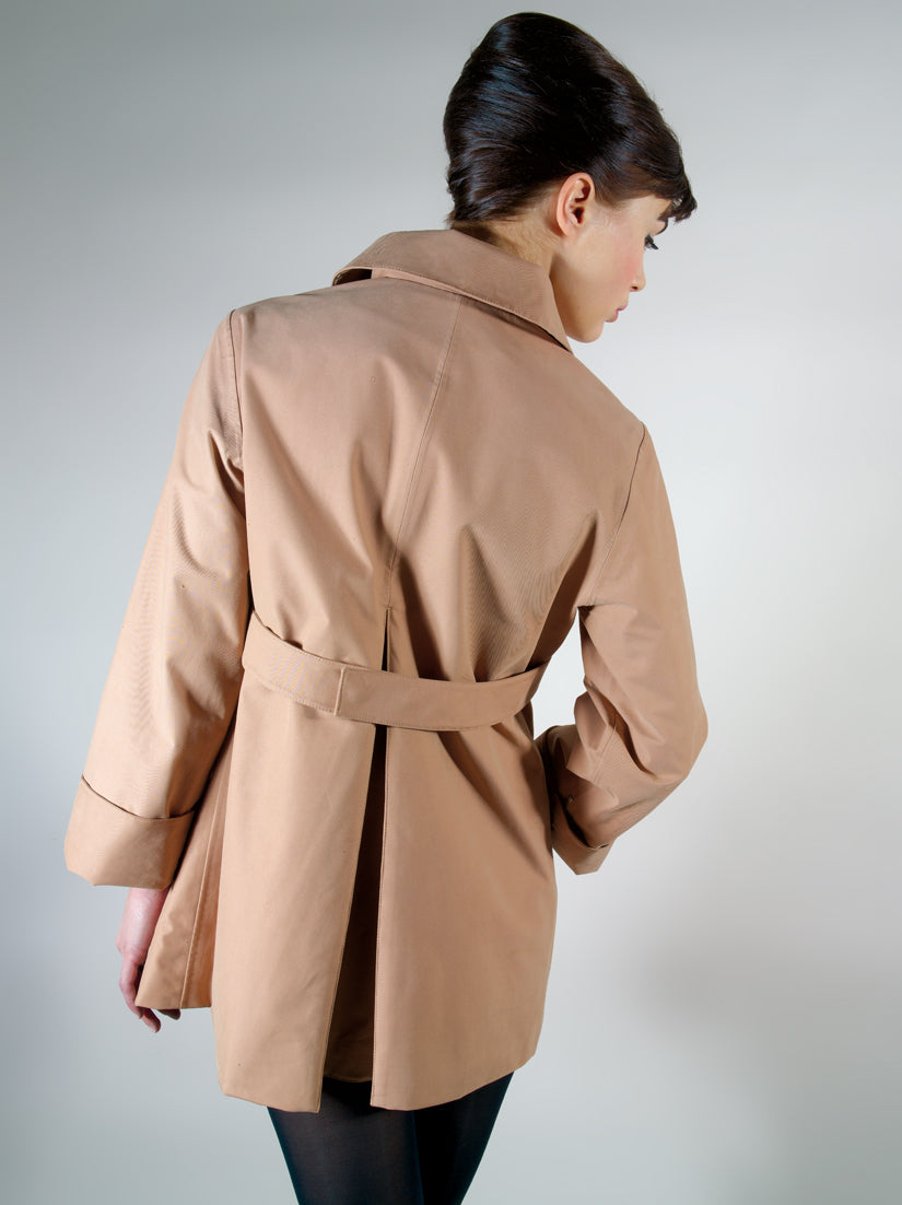 Il cappotto impermeabile elegante beige caldo Audrey