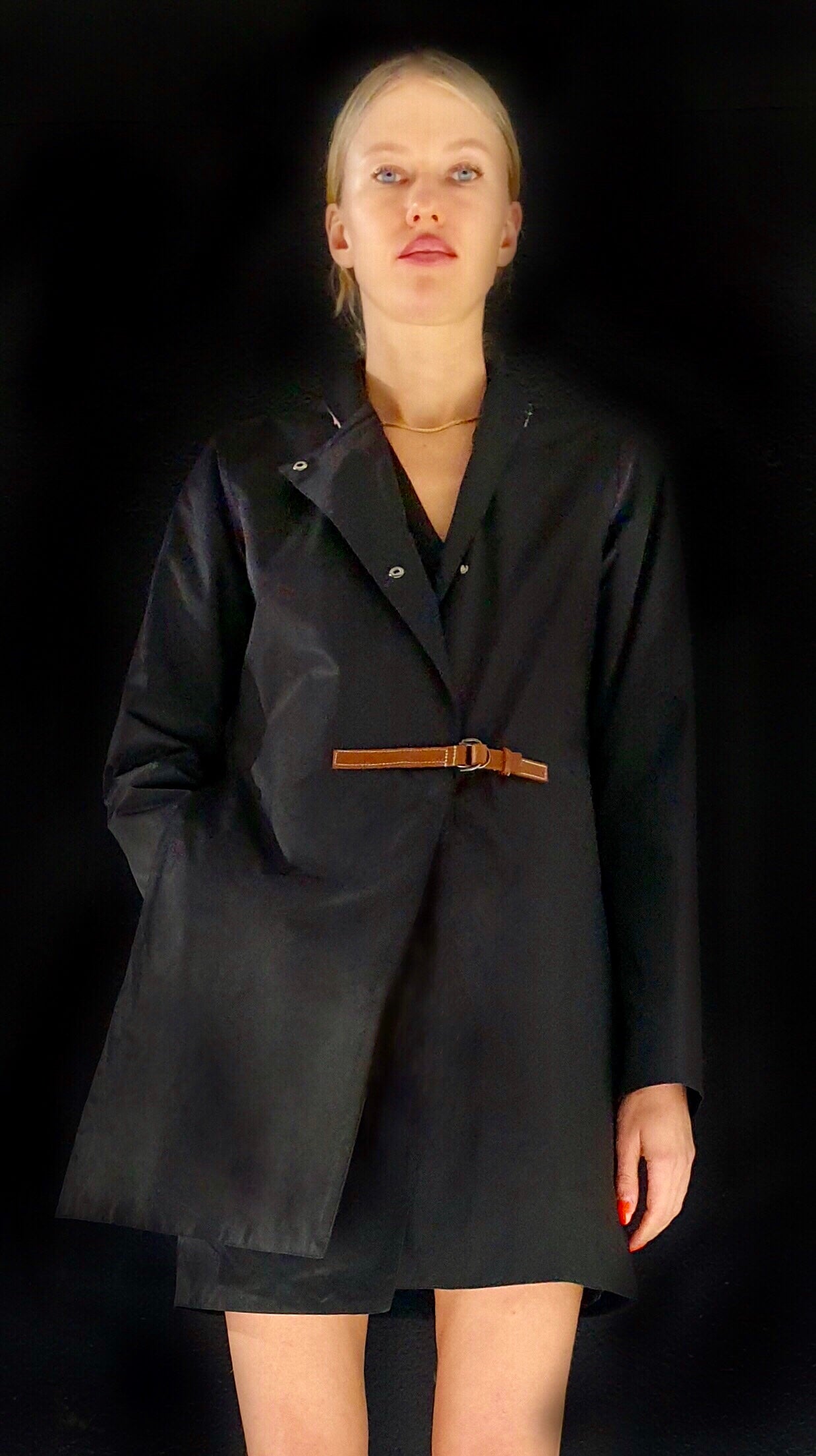 Il cappotto molto chic nero &amp; tweed rosa Distante