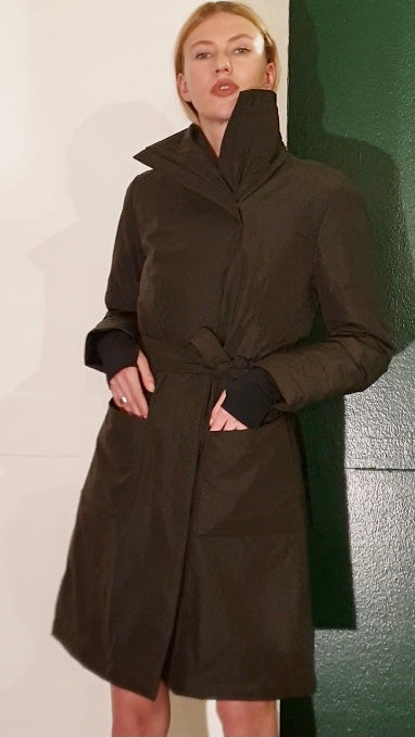 Il cappotto trench imbottito impermeabile nero Trip